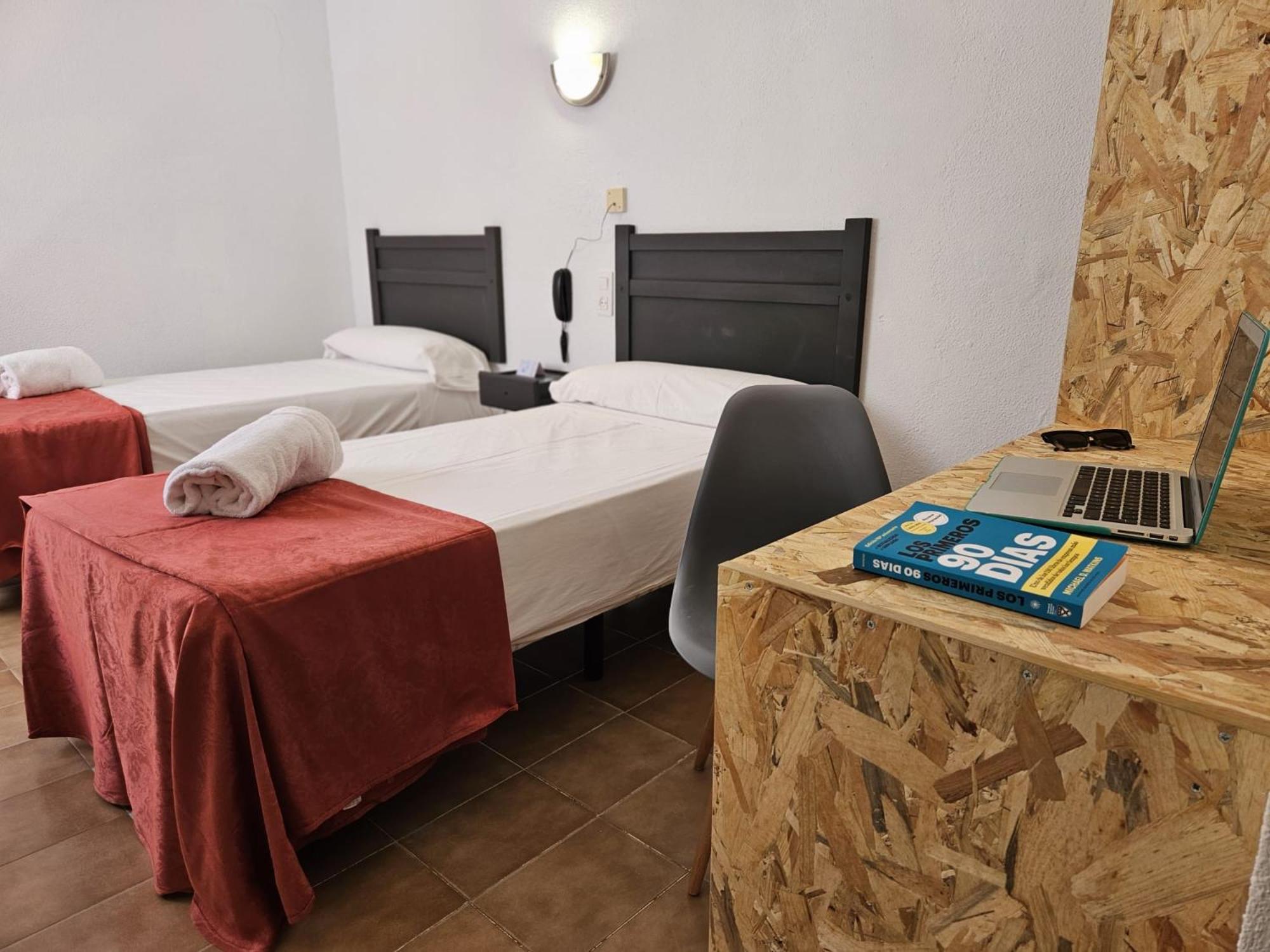 Hotel San Vicente - Centro Playa Conil De La Frontera Bilik gambar