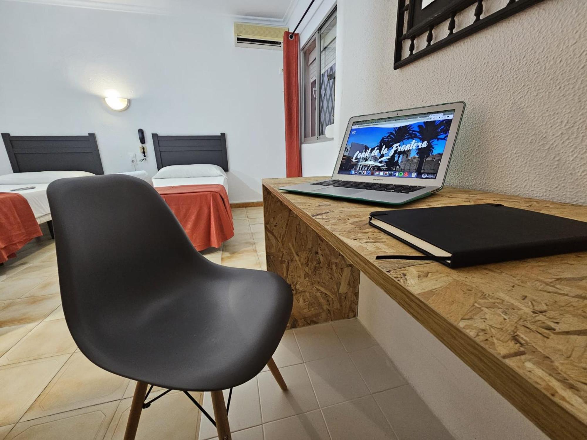 Hotel San Vicente - Centro Playa Conil De La Frontera Luaran gambar