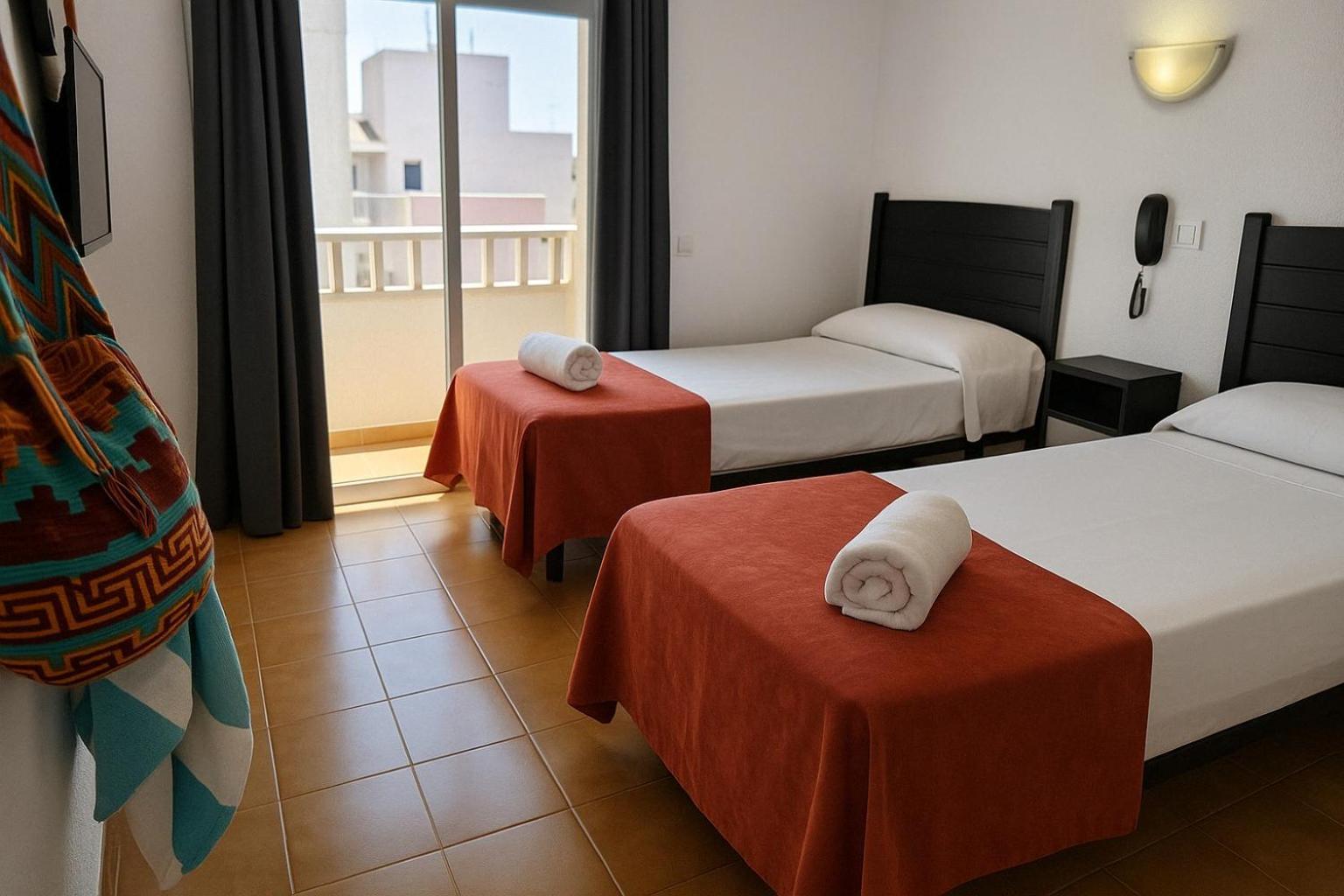 Hotel San Vicente - Centro Playa Conil De La Frontera Luaran gambar